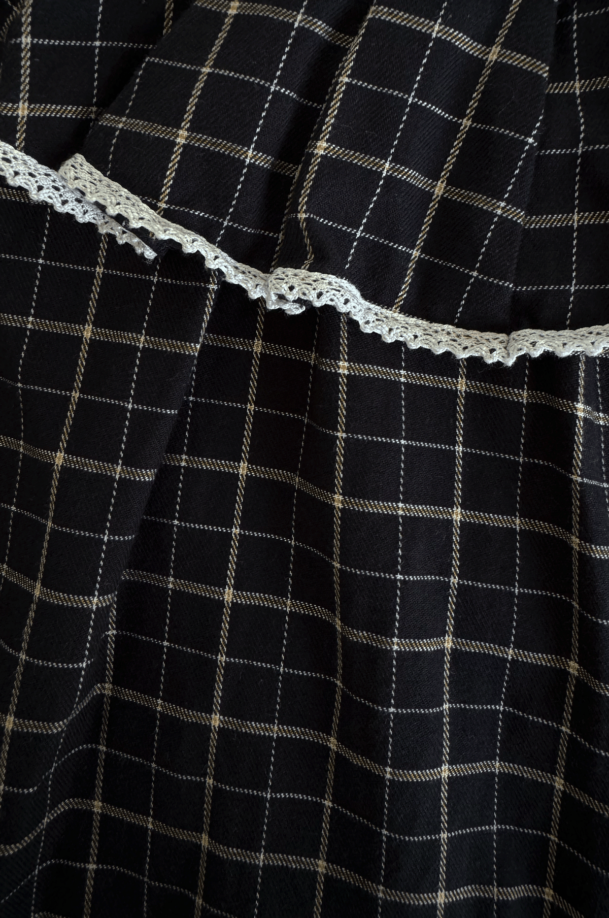 Frill Collar Check Blouse